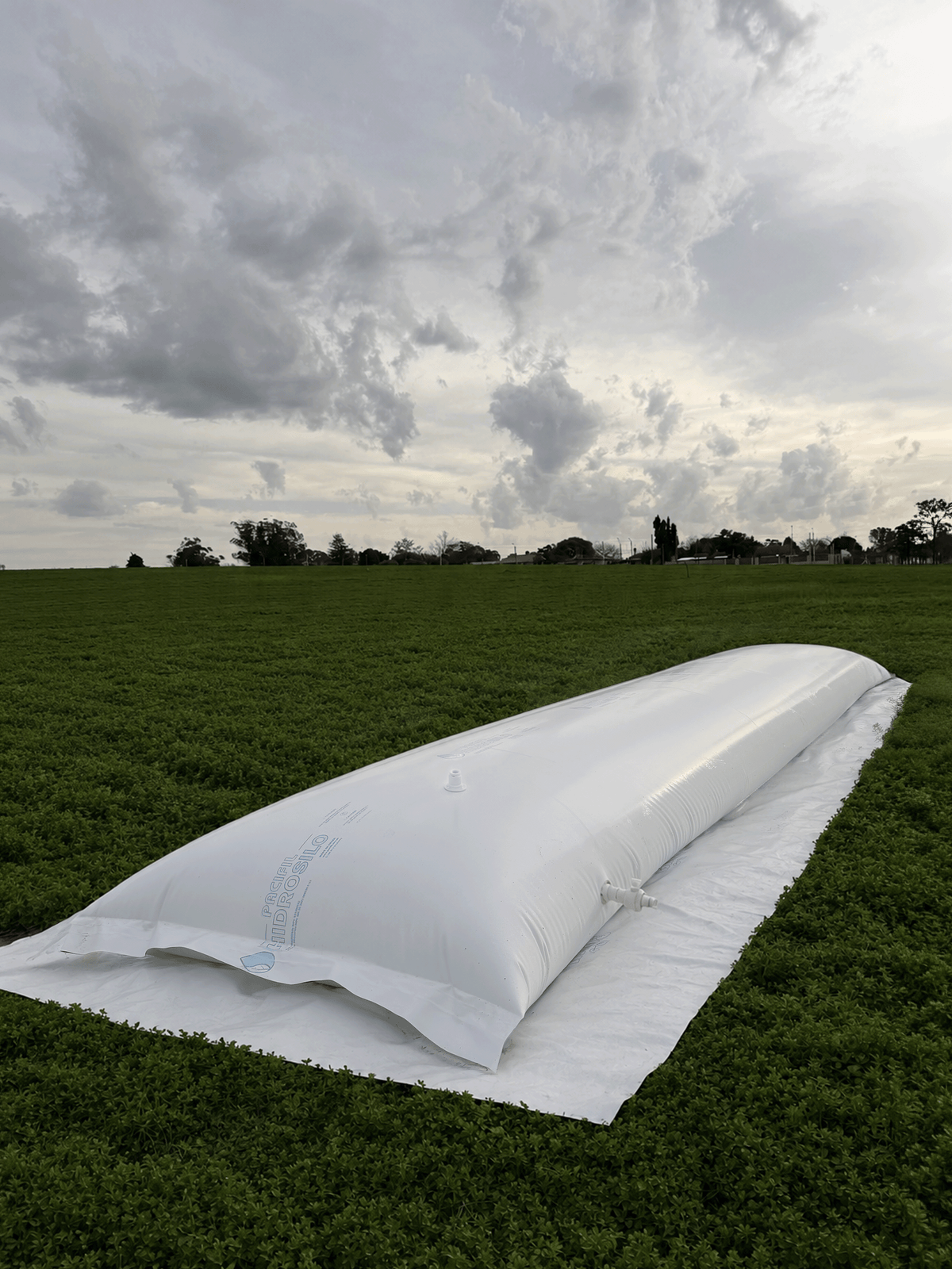 Hidrosilo Pacifil de 10.000 litros instalado en campo